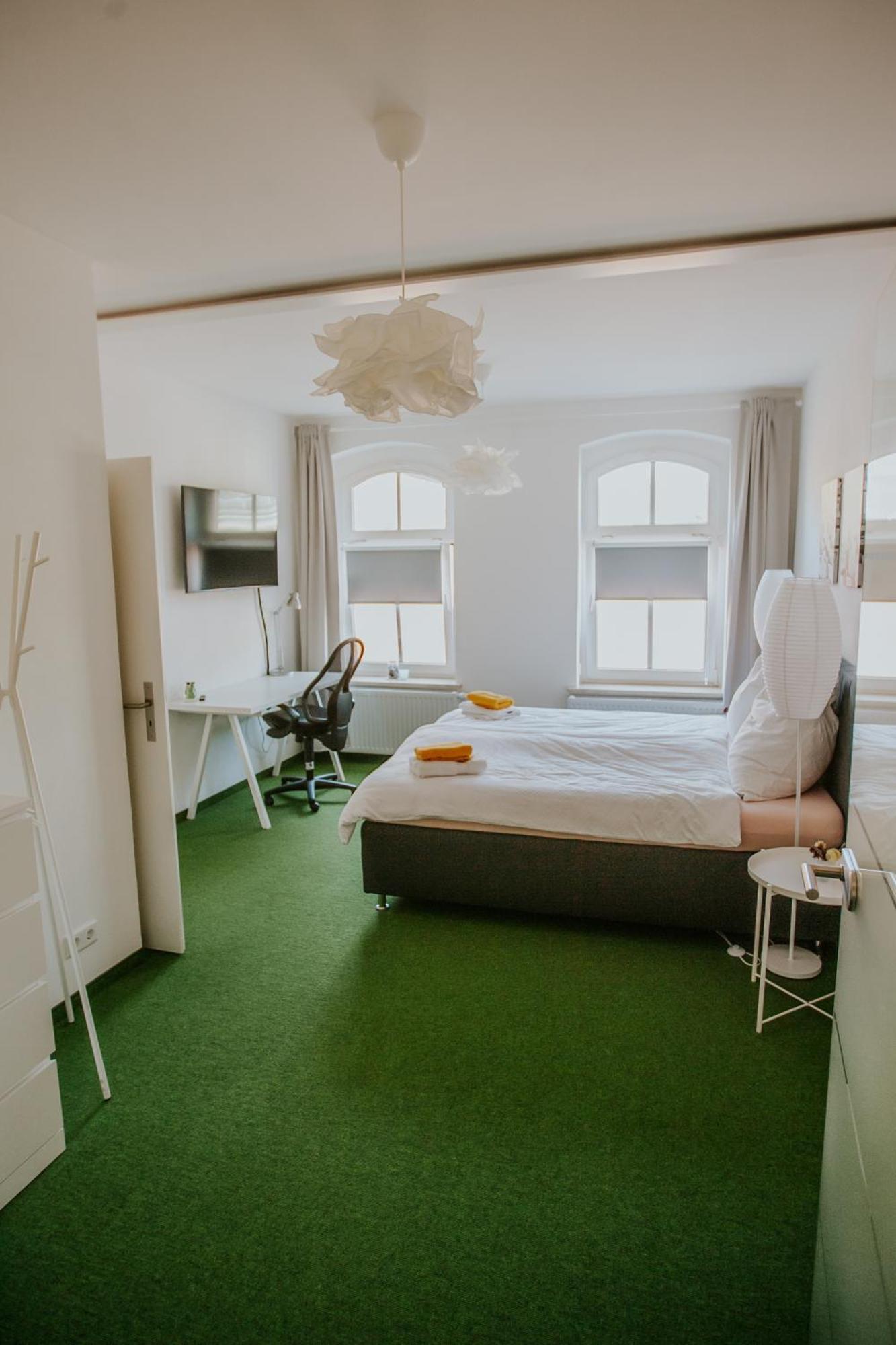 Traumhaftes Apartment Am Dom Mit Grosser Dachterrasse Zwickau Ngoại thất bức ảnh