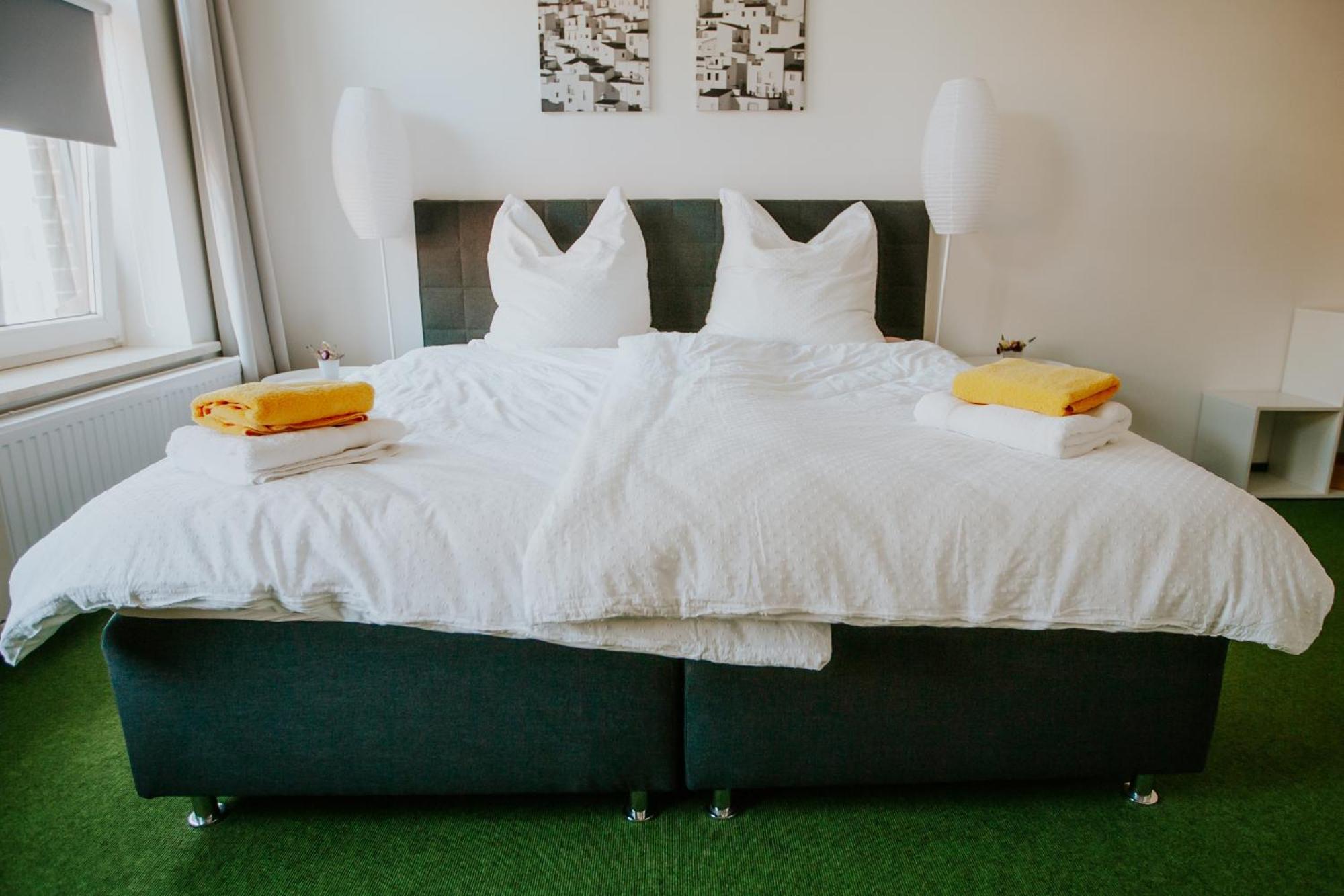 Traumhaftes Apartment Am Dom Mit Grosser Dachterrasse Zwickau Ngoại thất bức ảnh