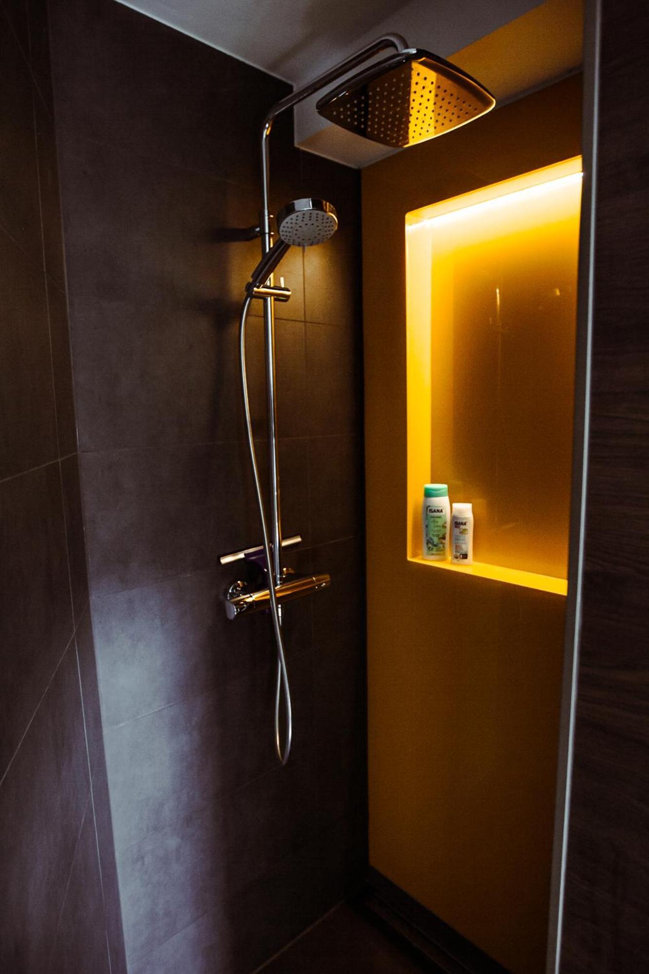 Traumhaftes Apartment Am Dom Mit Grosser Dachterrasse Zwickau Ngoại thất bức ảnh